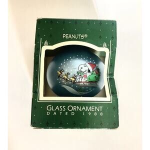Vintage Hallmark 1985 Peanuts Gang Snoopy Woodstock Glass Christmas Ornament